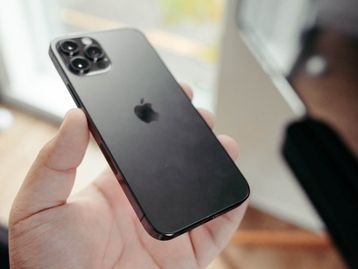 iPhone 15 com USB-C pode limitar velocidade de cabos não oficiais