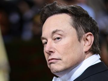 Elon Musk: após Twitter, magnata pode comprar Manchester United