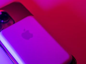 Apple já cobra mais caro para trocar bateria do iPhone fora da garantia
