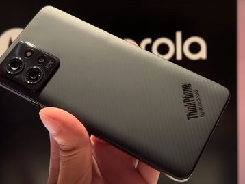 Motorola lança Lenovo ThinkPhone para negócios no Brasil