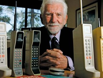 DynaTAC 8000X: 1ª ligação via celular completa 50 anos hoje