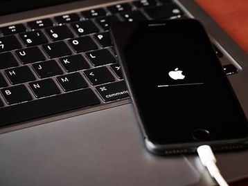 iOS: Apple corrige vulnerabilidades em iPhones, iPads e Macs antigos