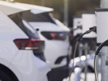 Carro elétrico importado deve voltar a pagar imposto ainda em 2023