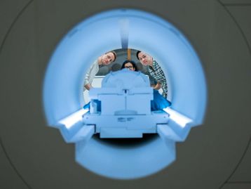 Sistema inédito de IA lê pensamentos de pacientes que sofreram AVC