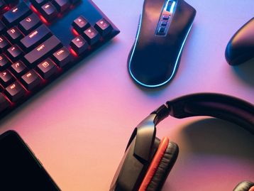 Maio Geek da Fast Shop com grandes ofertas e entrega em até 2 horas