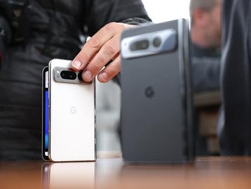Google dá desconto de US$ 900 para quem trocar o iPhone por um Pixel Fold