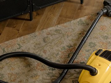 4 aspiradores de pó para limpar tapetes, cortinas e superfícies delicadas