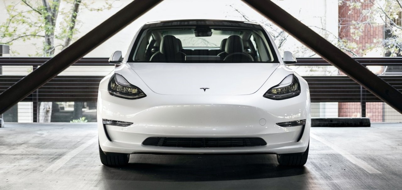 Model Y: elétrico da Tesla se torna o carro mais vendido do mundo