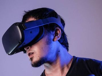 Xbox explica falta de investimento em realidade virtual: 'mercado pequeno'