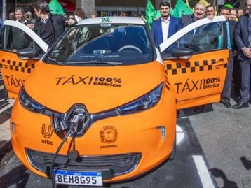 Táxi elétrico: carros sustentáveis oferecem o serviço em Curitiba