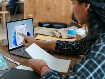 Microsoft desiste de excluir funções do Explorador de Arquivos no Windows 11