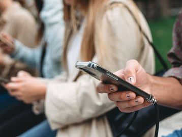 Fake news e pornografia devem ser banidas da internet, diz pesquisa