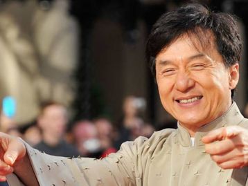 Jackie Chan abandonou a filha? Entenda a situação familiar do ator