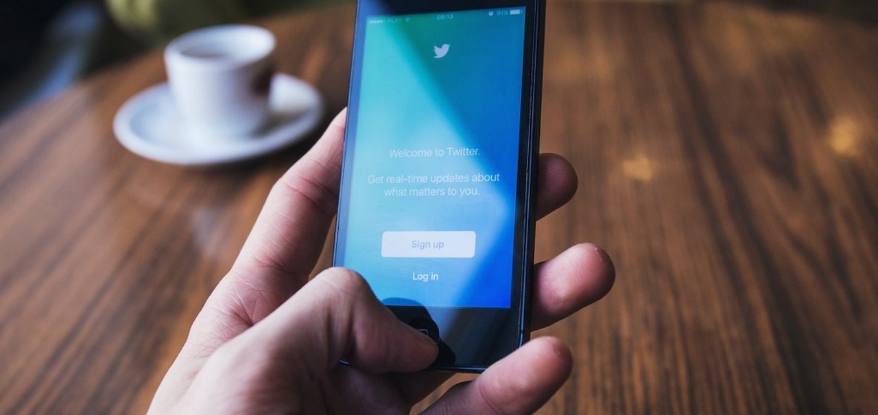 Twitter muda de ideia e volta a liberar acesso para usuários sem conta na rede