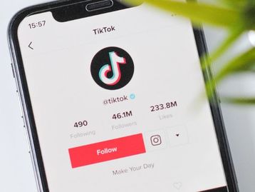 TikTok trabalha em selo para identificar conteúdo gerado por IA