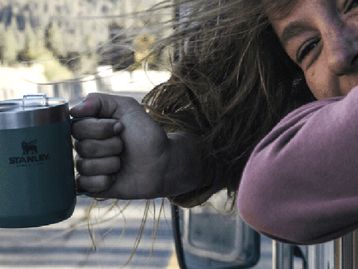 Garrafa e copo Stanley para café: conheça algumas opções do site oficial da marca