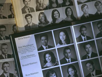 App usa inteligência artificial para criar fotos de anuário dos anos 90; saiba como usar