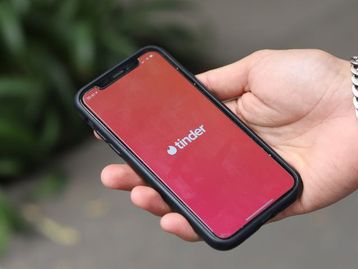 Tinder agora permite que amigos e família ajudem a encontrar o match perfeito