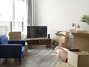 Anatel multa pessoa física por venda de TV boxes ilegais