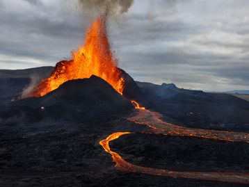 Islândia se prepara para a erupção do vulcão Fagradalsfjall: saiba o pode acontecer
