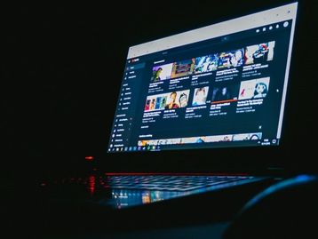 YouTube atualiza regras para a monetização de conteúdos adultos