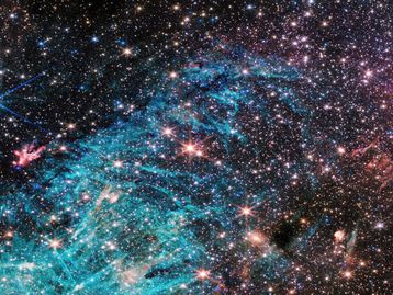 Telescópio James Webb mostra imagem inédita do 'coração' da Via Láctea