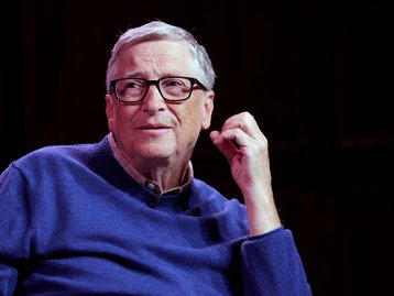 IA pode ajudar humanidade a ter semana com 3 dias de trabalho, diz Bill Gates