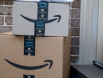 Governador do AM questiona Jeff Bezos por usar o nome Amazon sem pagar