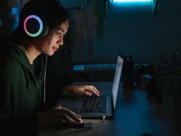 Headsets, mouses, teclados e outros periféricos gamer em oferta no Natal KaBuM!