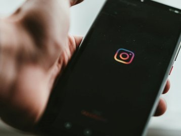 Instagram apresenta ferramenta de IA que altera plano de fundo dos Stories