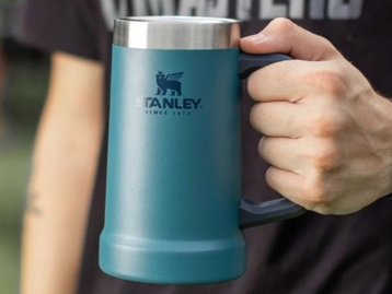 Copo Stanley em oferta: ainda dá tempo de comprar com até 28% de desconto
