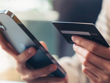 Celulares com até R$ 1.799 de desconto: 7 opções em oferta na Casas Bahia