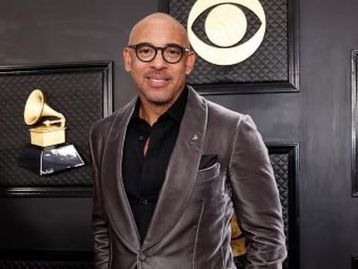 CEO da Recording Academy, responsável pelo Grammy, mostra preocupação com uso de IA na música