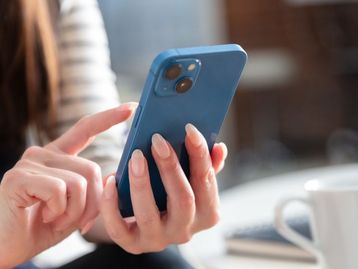 Número de usuários que migraram do Android para o iPhone caiu em 2023, diz pesquisa