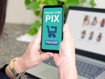 Transações por Pix foram de R$ 0,01 a R$ 2 bilhões em 2023, revela Banco Central
