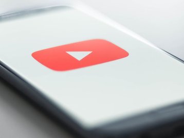 YouTube testa ferramenta de sugestão de correções para legendas em vídeos