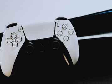 Sony amplia produção de jogos de PS5 em mídia física no Brasil