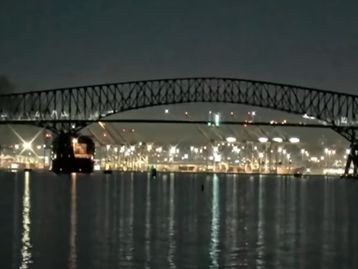 Live do YouTube mostra momento exato da colisão de ponte em Baltimore; veja vídeo