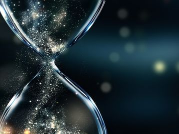 O mistério da ampulheta: compreendendo a transição sólido-fluído em materiais granulares 
