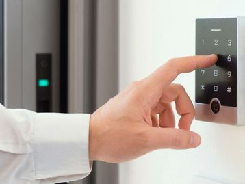 Casa Inteligente na Amazon: lâmpadas inteligentes, robôs aspiradores e mais com até 56% de desconto