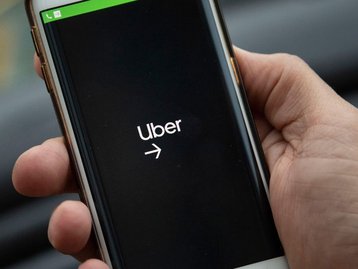 Uber anuncia auxílio de R$ 10 milhões para motoristas parceiros do RS