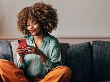 Desativar o Bluetooth, cobrir a câmera e mais; veja dicas para proteger o seu celular