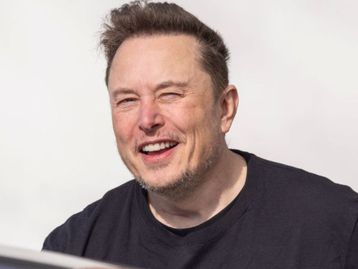 Elon Musk pode deixar a Tesla se salário não for aprovado, alerta executiva