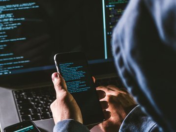Hackers afirmam ter roubado o código-fonte de ferramentas internas da Apple
