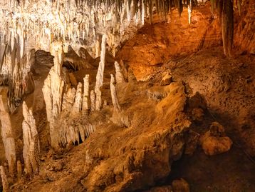 Cientistas descobrem fragmentos da crosta primordial da Terra na Austrália