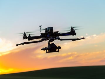 Polícia Federal prende homem com fuzil antidrones no Rio de Janeiro