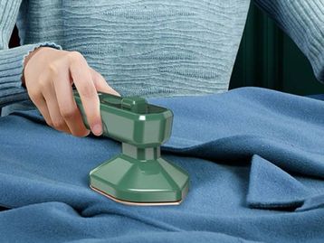 Mini ferro de passar é o mais novo sucesso da Shopee e está em promoção; conheça