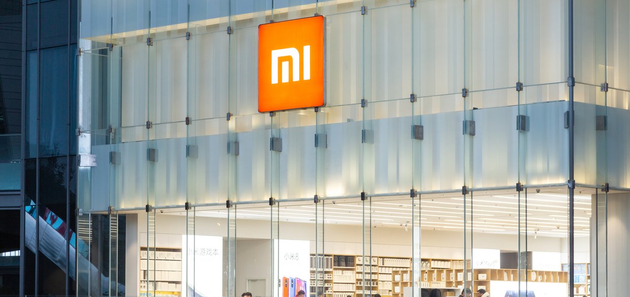 Xiaomi trabalha em dois celulares dobráveis em três partes, diz rumor