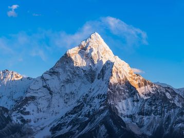 'Pirataria fluvial' pode explicar por que o Monte Everest é tão grande