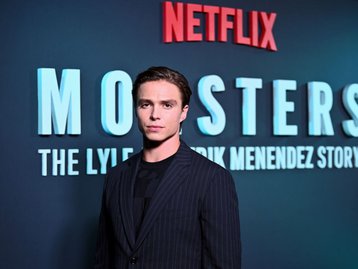 Nicholas Alexander Chavez: Confira 3 produções com o ator de Irmãos Menendez